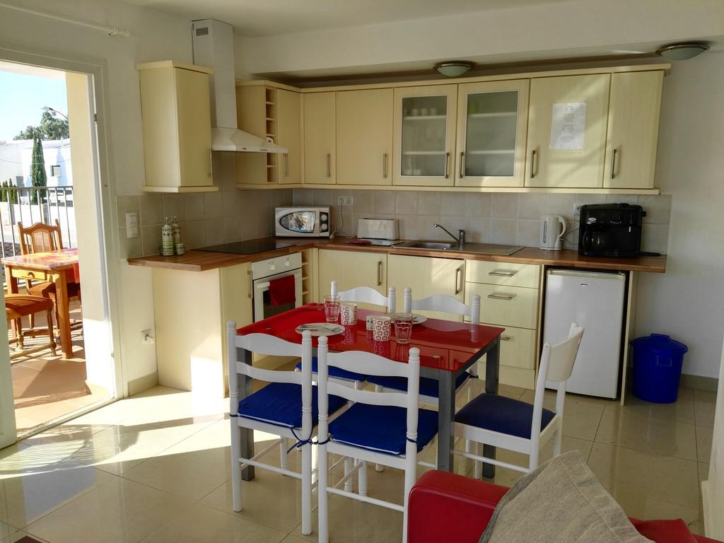 Waterside Apartment - Two Bedroom Empuriabrava Cameră foto